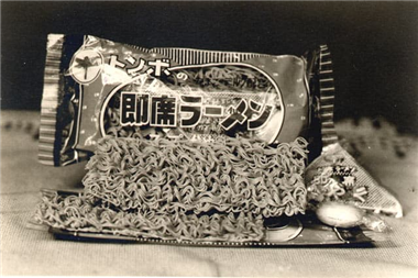 1958年に発売されたイトメンの即席中華麺「トンボラーメン」